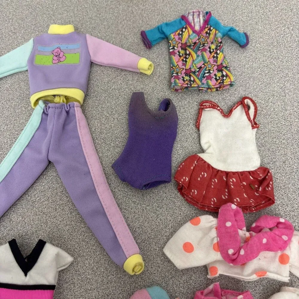 Barbies Babysitter Inc Skipper Doll w/ Purple Streaked Hair Plus Extra Clothing